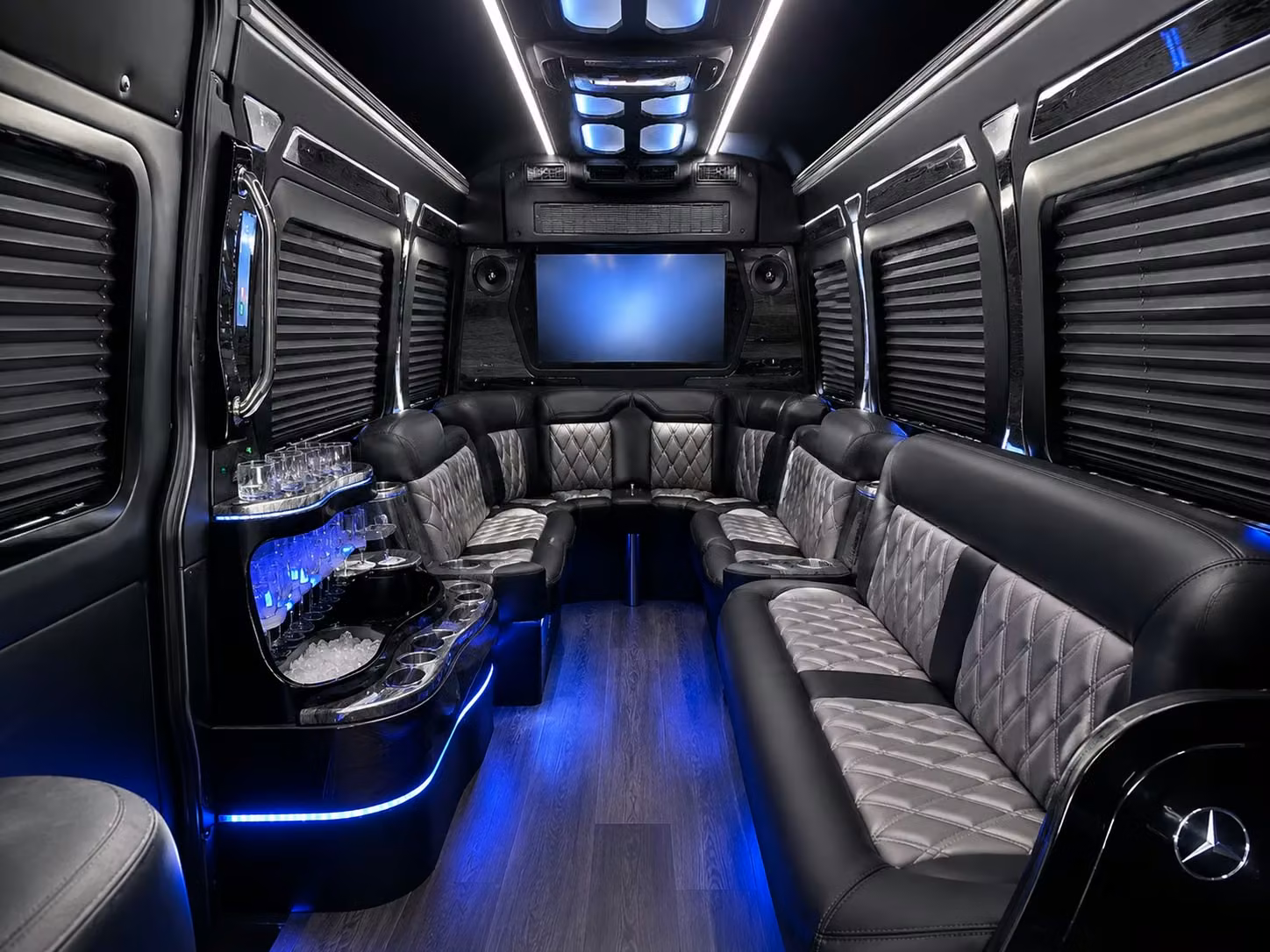 choosing the right bus for federal way sporting event transportation