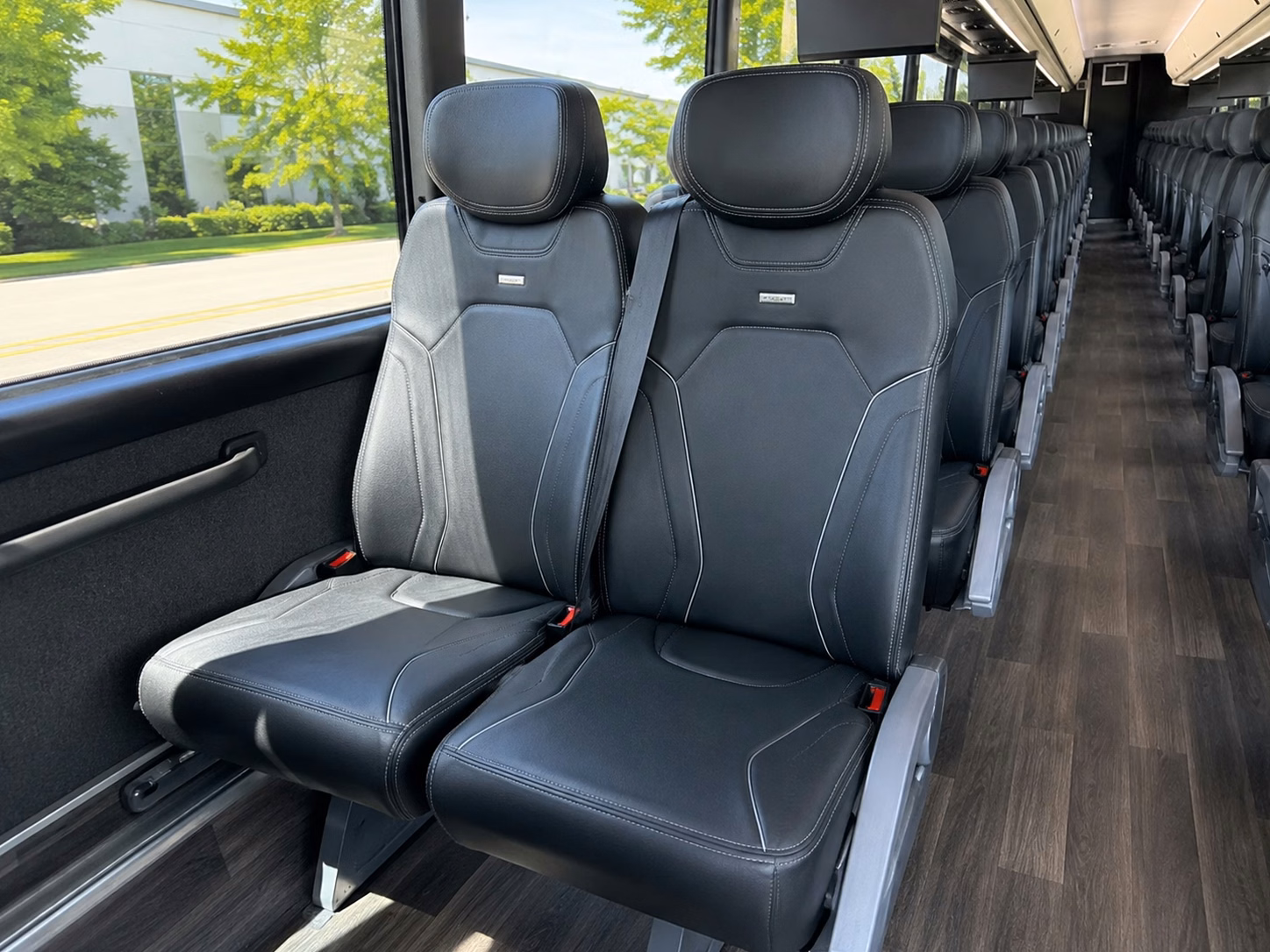 shuttle guests between federal way hotels and ceremony venues without the parking headache